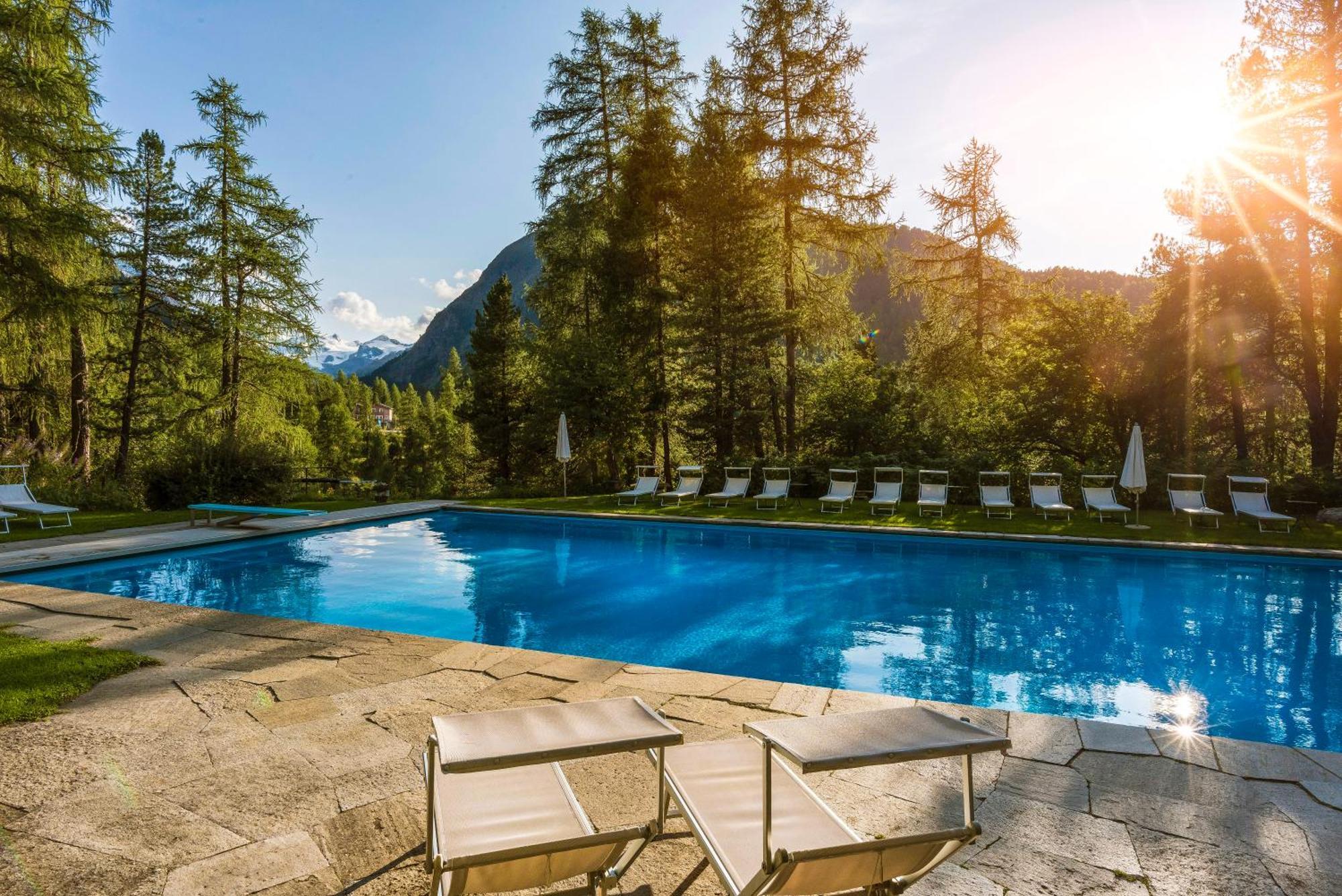 Hotel Saratz Pontresina Bagian luar foto